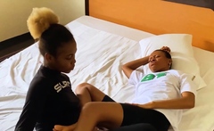 Amateur black lesbian gave pussy massage