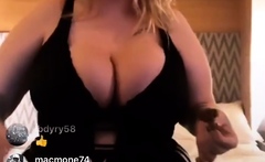 Australian BBW with big boobs gives blowjob